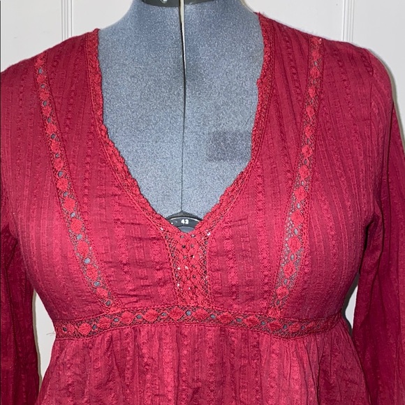 🤍 Altar’d State Burgundy Boho Top 🤍 - Picture 2 of 8